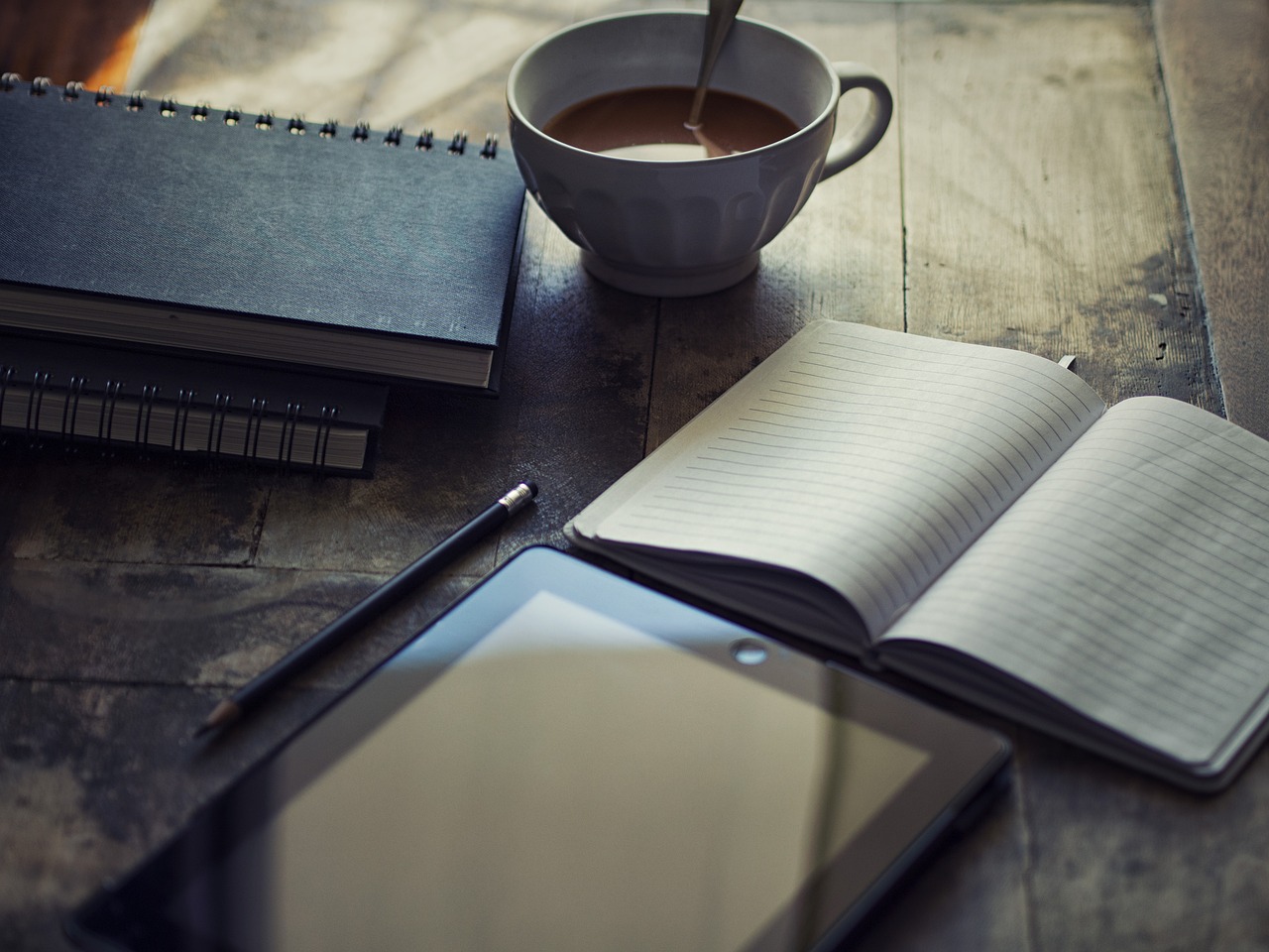 the complete guide to hypnotherapy training online in 2026