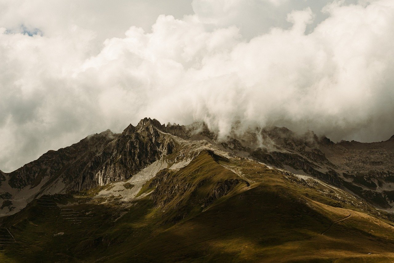 past life regression training: unlocking the mysteries of your soul's journey