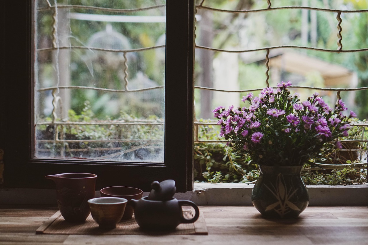 how hypnotherapy empowers you to overcome people-pleasing behaviors
